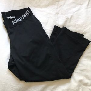 nike pro cropped leggings